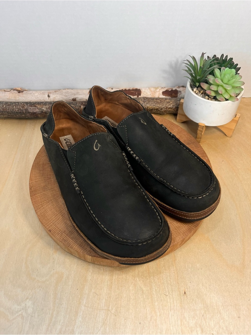 OluKai Moloa Men's Black Leather Slip-On Loafers Drop-In Heel Size 10.5